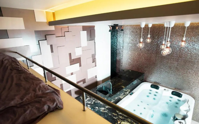 Secret Lounge - Cozy Studio with Sauna and Jacuzzi