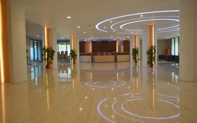 Airport Avenue Hotel