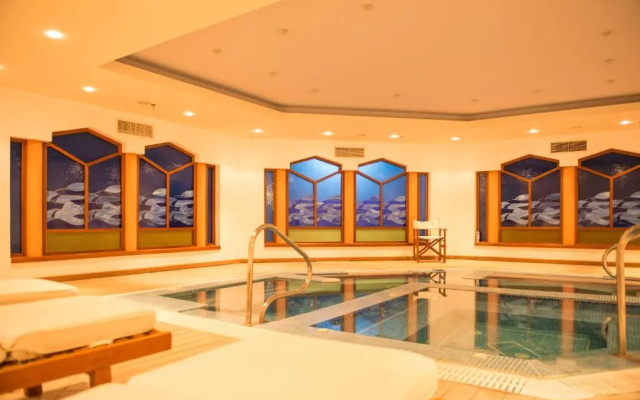 Neptune Luxury Resort