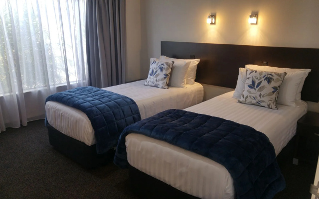 White Heron Motor Lodge