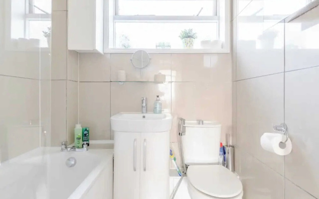 Lovely 3BD Family Home With Garden - Richmond!