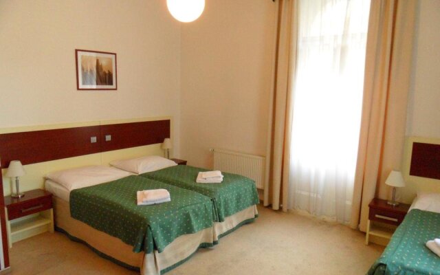 City Partner Hotel Atos вид на фасад