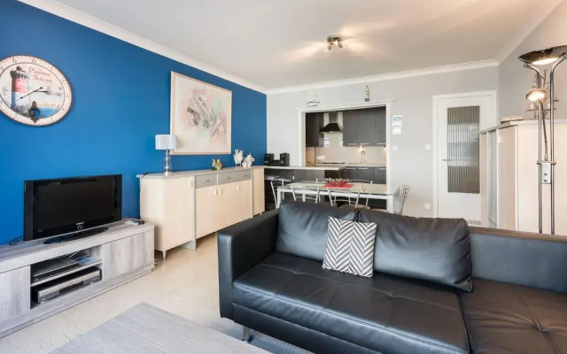 Apartment Near the Sea With Modern Comfort