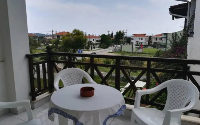 Melina Apartments - Holiday Apartment in Nikiti