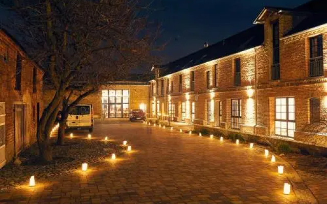 hotelImage