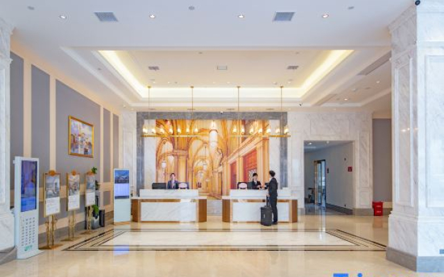 Vienna Hotel （Hanchuan Xinhe Store）