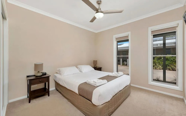 Kennedy Holiday Villas