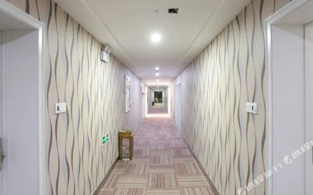 Shangkeyou Express Hotel (Changzhou Railway Station)