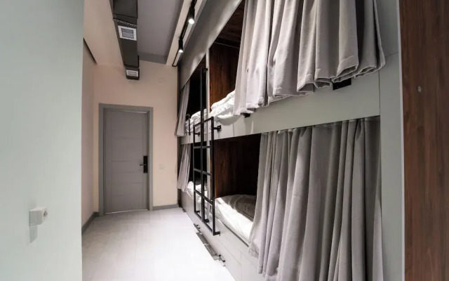 Qlife Capsule Hostel