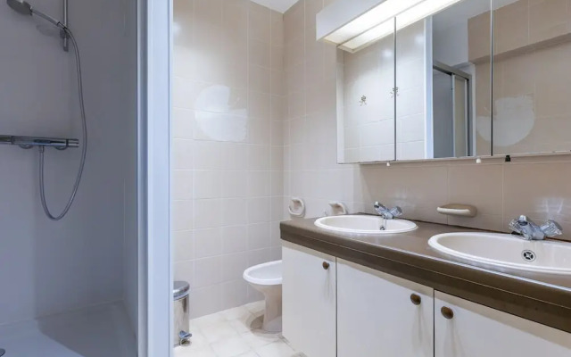 Bright Apartment on the 7th Floor