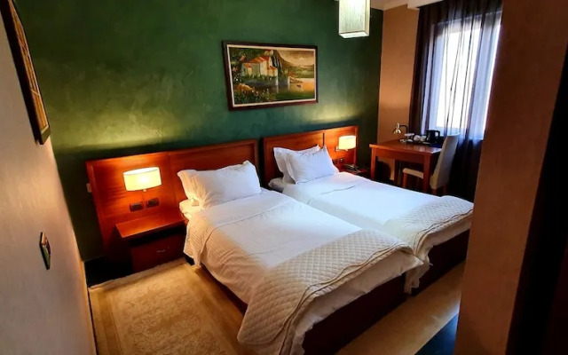 Nov Hotel