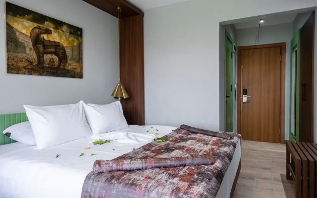 Assos Troy Beach Hotel
