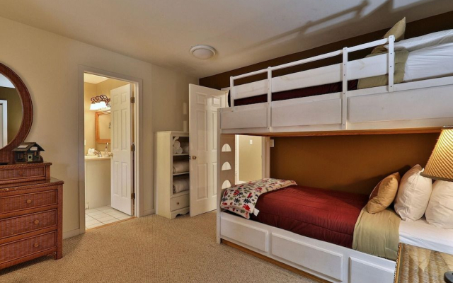 Tanglewood Blues by Killington Vacation Rentals