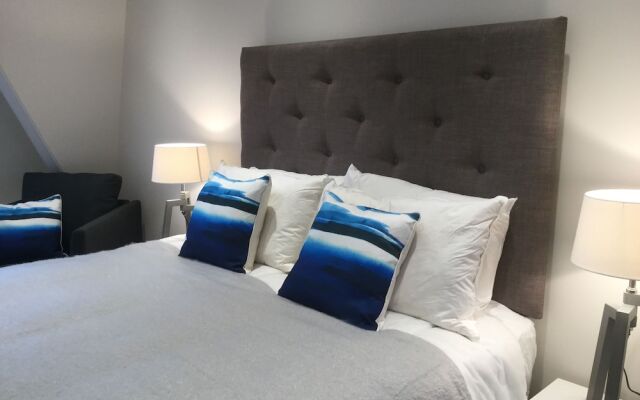 Отель Clarendon Burleigh Mansions вид на фасад