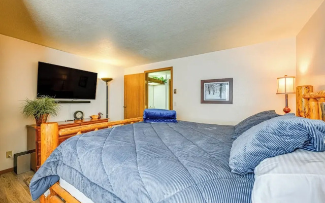 Timberbrook Village Condo: Community Pool, Hot Tub