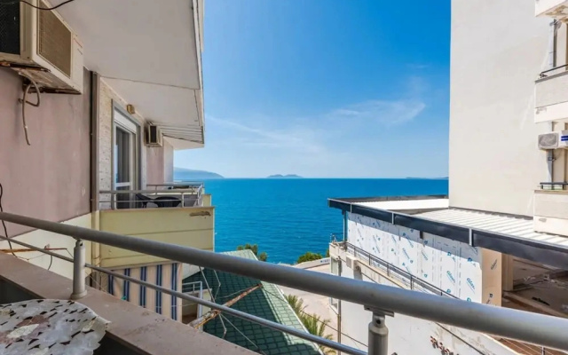 Aqua Vista Apartment