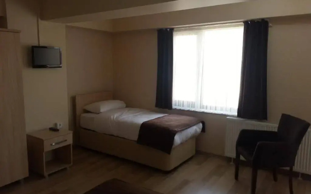 Akar Pansi̇yon
