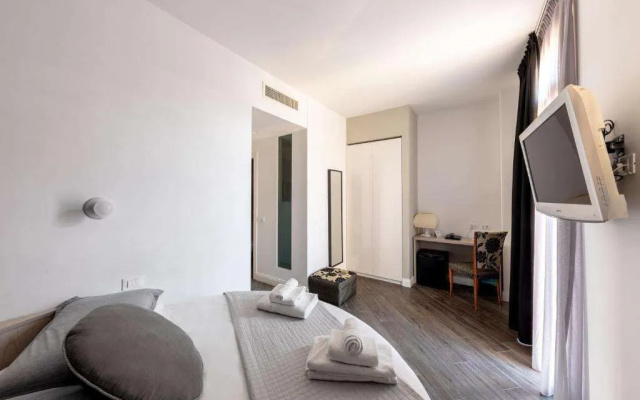 Blue Inn Luxury Suites