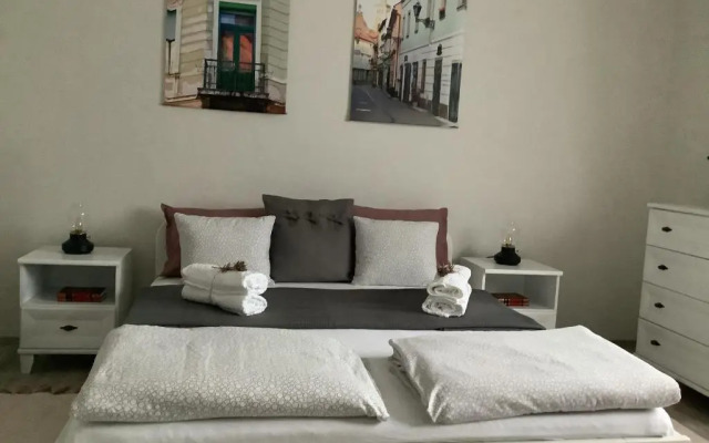Ezüst Boróka Apartman