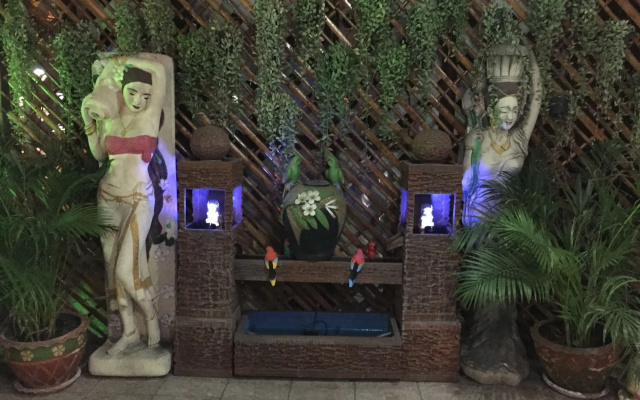 Pattaya Holiday Lodge