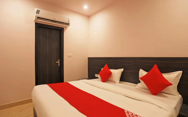OYO 35741 Dsg Residency.