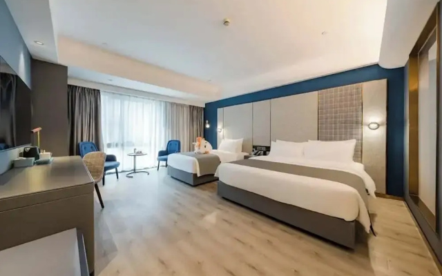 Shanghai Lujiazui BaBaiBan LANOU Hotel