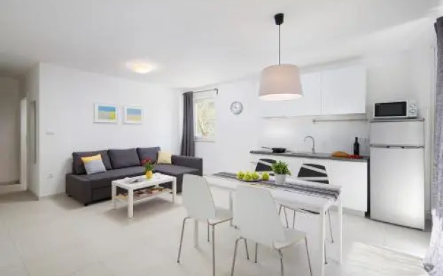 Lemechi Casa Girasole Apartments