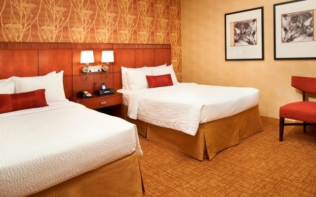 Courtyard by Marriott Chicago Naperville