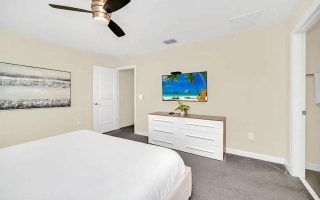 4829lullaby 4 Bedroom Townhouse