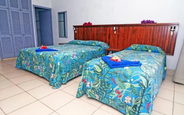 Coral Motel & Apartments