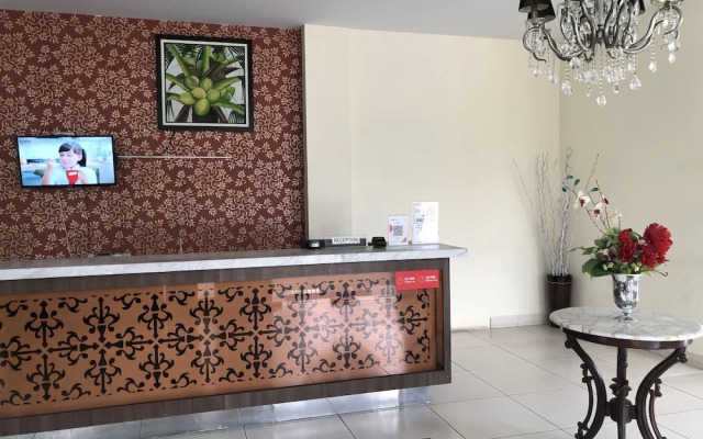 Anaya Hotel and Ballroom
