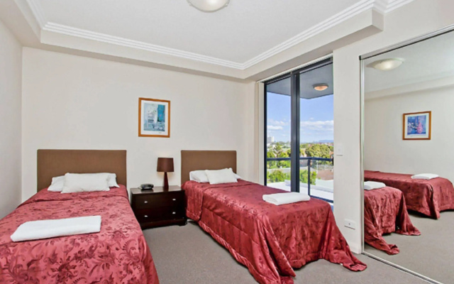 Aqualine Apartments on the Broadwater