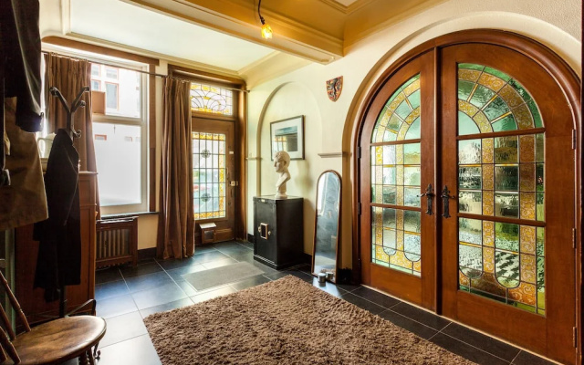 Maison de la Rose Bed  Breakfast