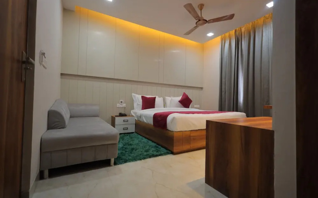 Hotel Taj Crown Plaza