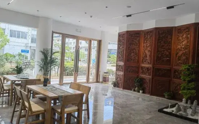 Jianchuan Apeng Holiday Hotel