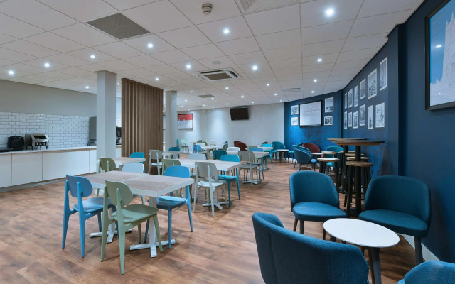 Travelodge Bristol Central Mitchell Lane