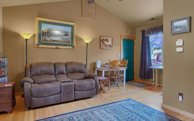 Rocky Mountain Lodge