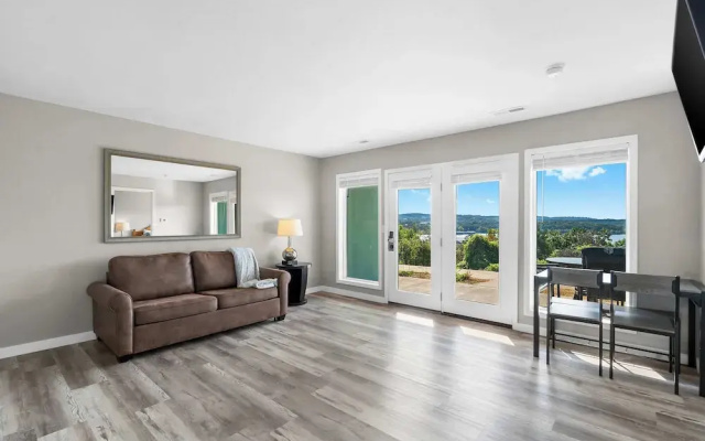 Waterview Oasis Stay for 4