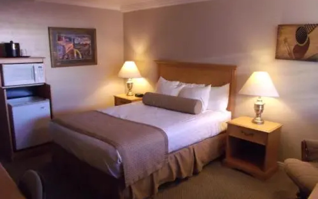 Econo Lodge Inn & Suites Vernal UT