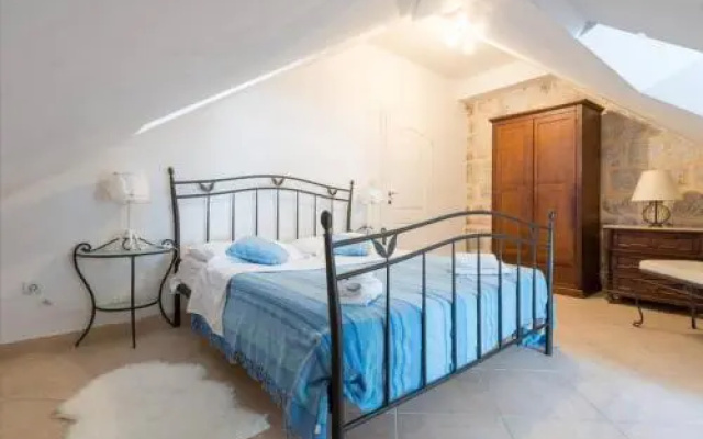 Apartments Saraka