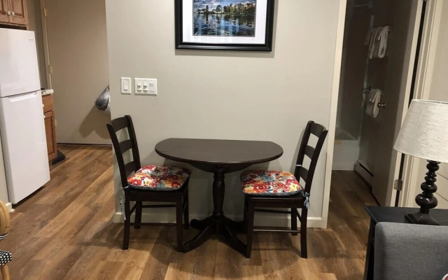 Beechover 2 Studio Bedroom Condo by Redawning