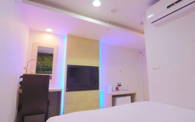 ELIM Hotel