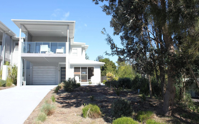 Ayada Villa - Pet Friendly - 1 Min to Beach