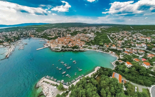 Awesome Home in Malinska With Wifi and 1 Bedrooms