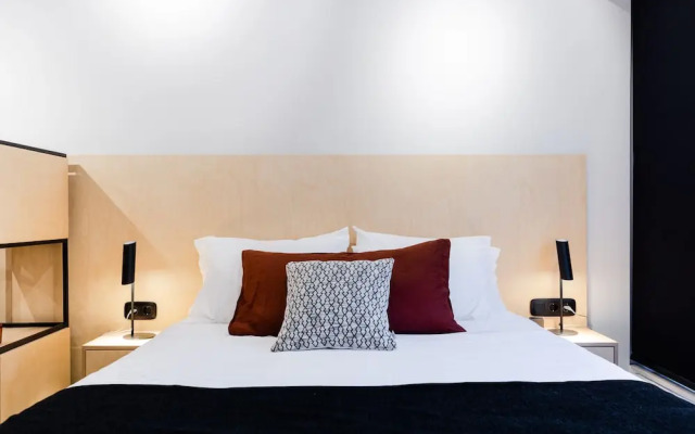 UPSTREET Ermou Elegant Apartments