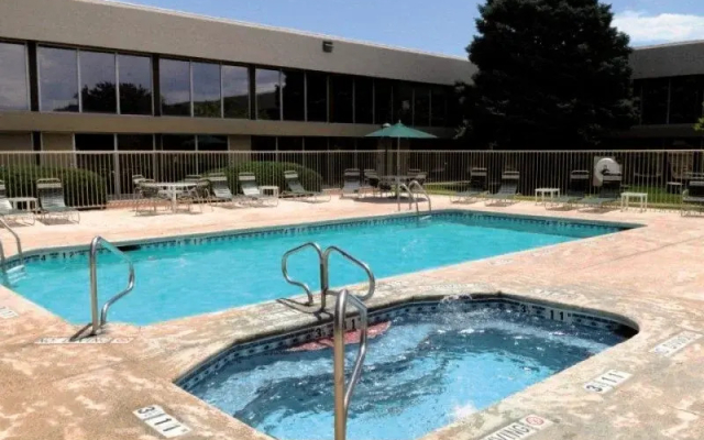 Holiday Inn