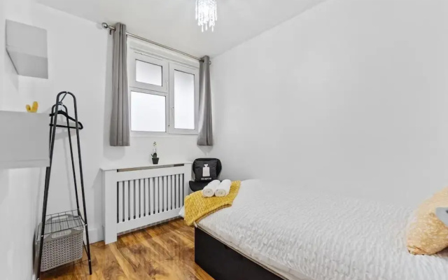 Apartment - Sleeps 4 - Business or City Breaks