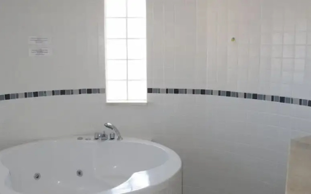 Villa SH14 by JoyLettings