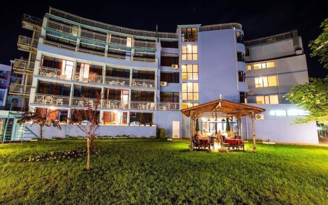 Hotel Bohemi in Sunny Beach, Bulgaria from 56$, photos, reviews - zenhotels.com hotel front