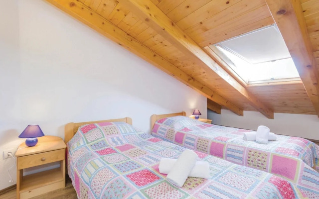Amazing Home in Medveja with Hot Tub, WiFi & 4 Bedrooms